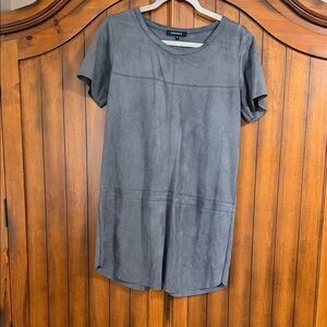 Suede feel fabric Charcoal Short Sleeve Top